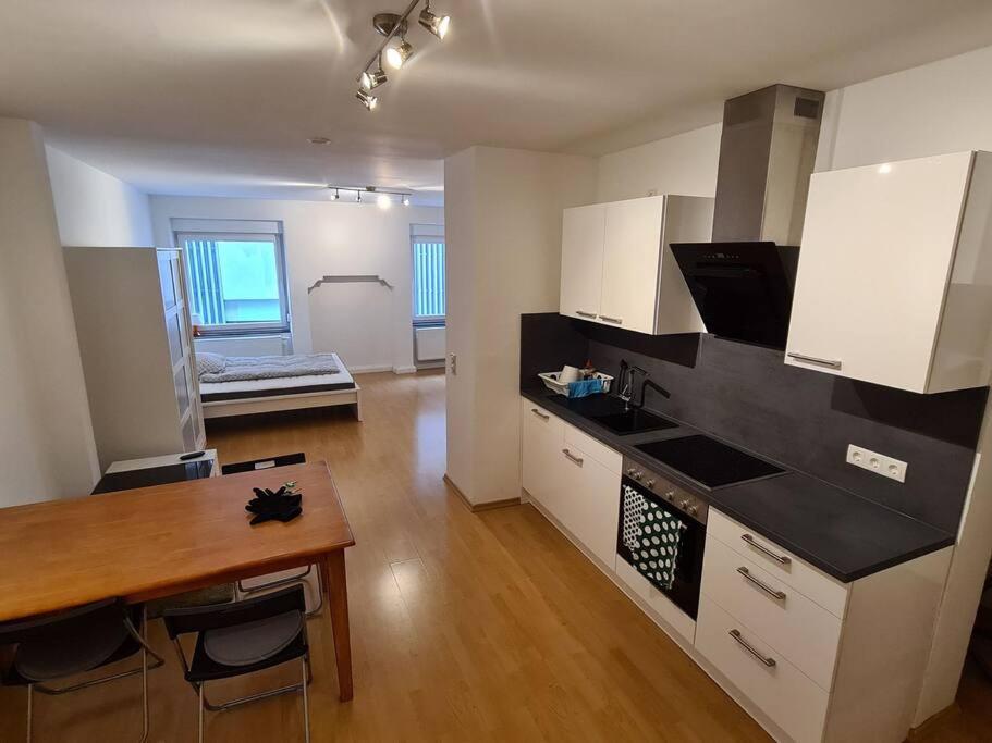 City Central Apartment Kaiserslautern Bagian luar foto