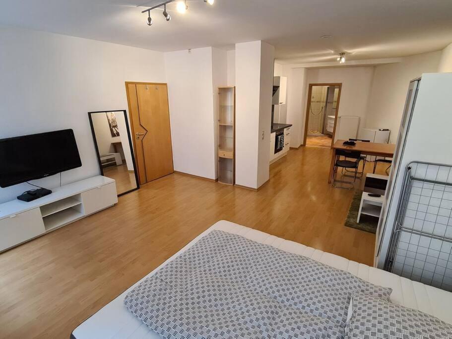 City Central Apartment Kaiserslautern Bagian luar foto